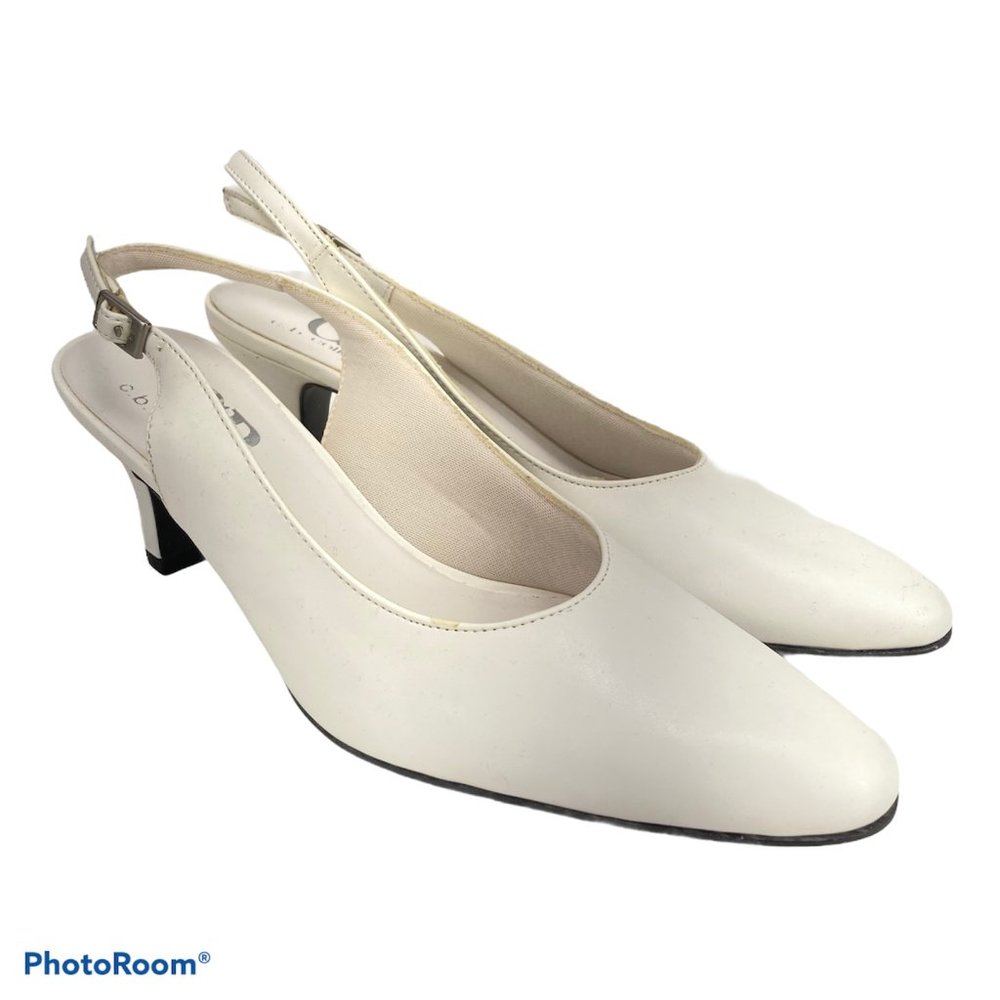 c. b. Collections White Pointed Toe Heels 7.5M